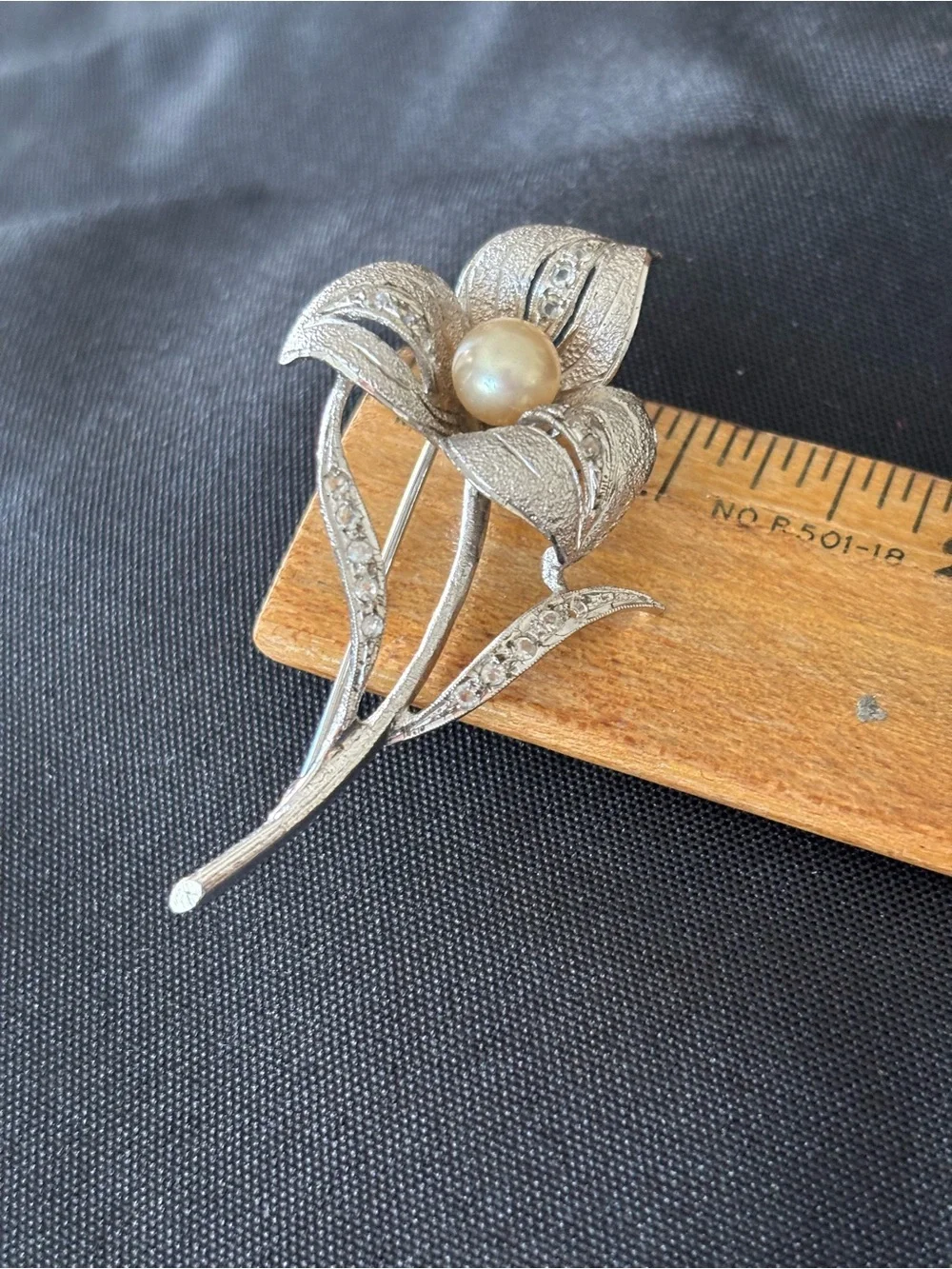 Silver Floral Pearl Brooch - Elegant Women’s Jewelry